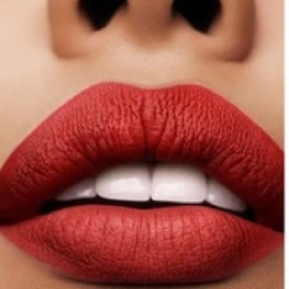 PAT McGRATH LABS MatteTrance Lipstick In 486 Rouge 8(Mid-Toned Brick Red)